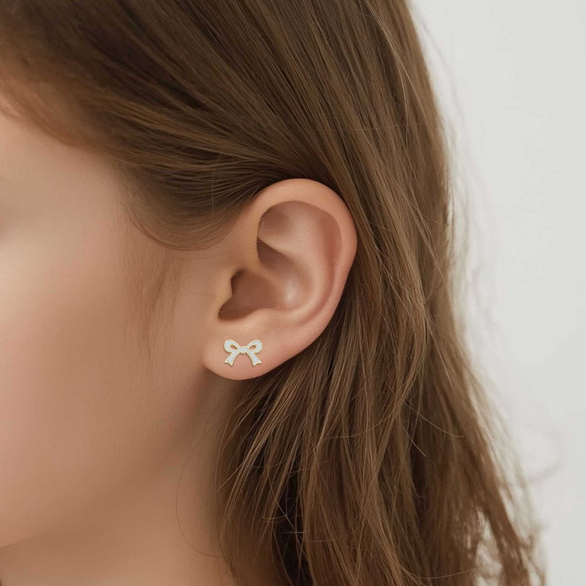 Flat Bow Stud Earrings (White)