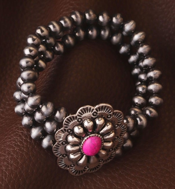 Western Stretch Concho Bracelet | Four Colors