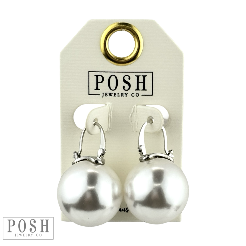 Pearl drop earring, large