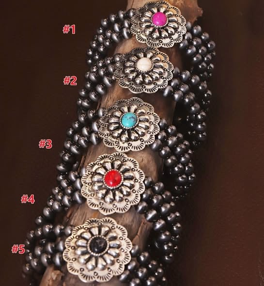 Western Stretch Concho Bracelet | Four Colors