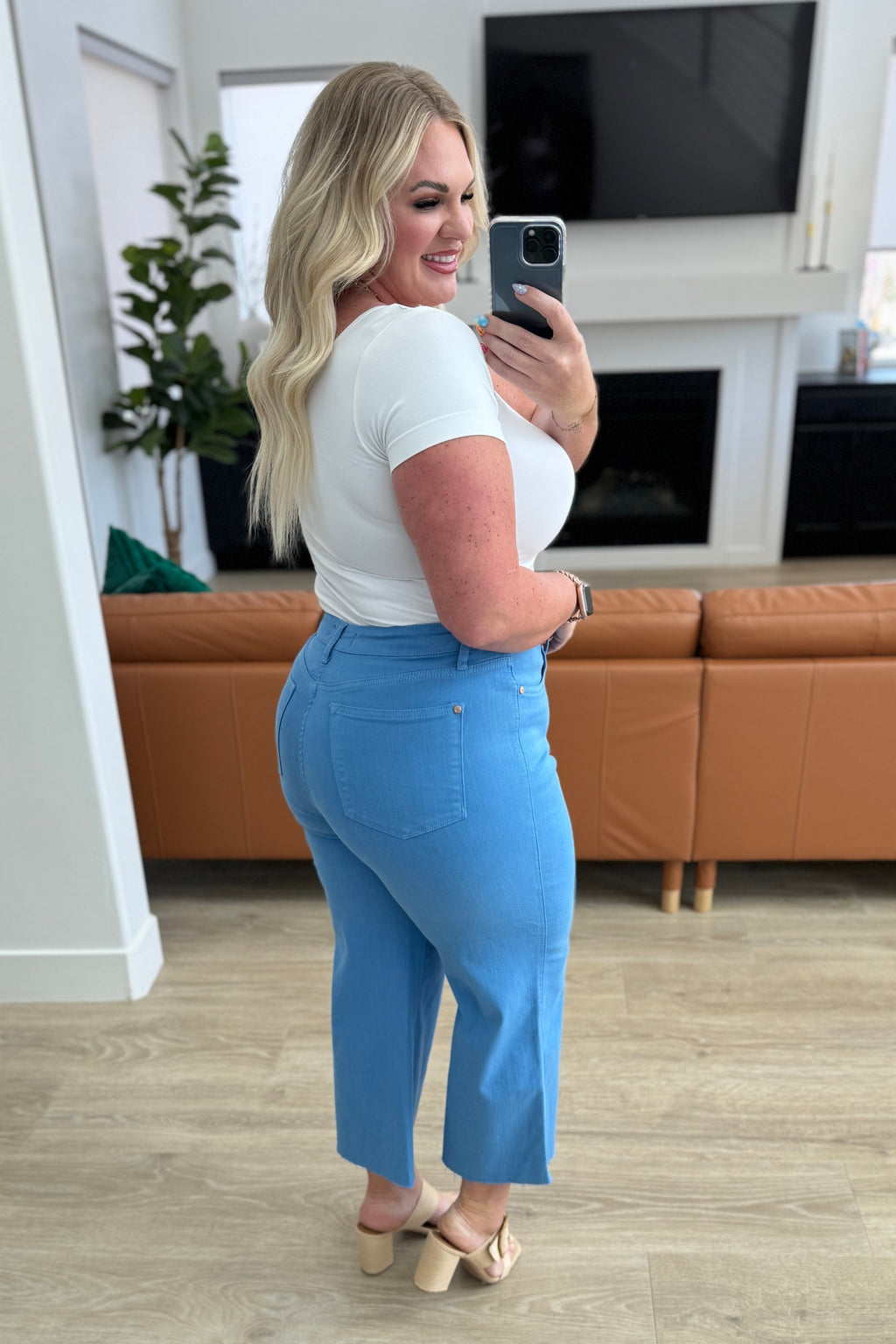 Lisa High Rise **TUMMY CONTROL** Wide Leg Crop Judy Blue Jeans in Sky Blue