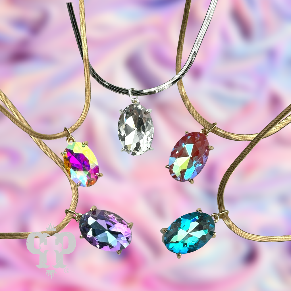 Oval rhinestone pendant necklace