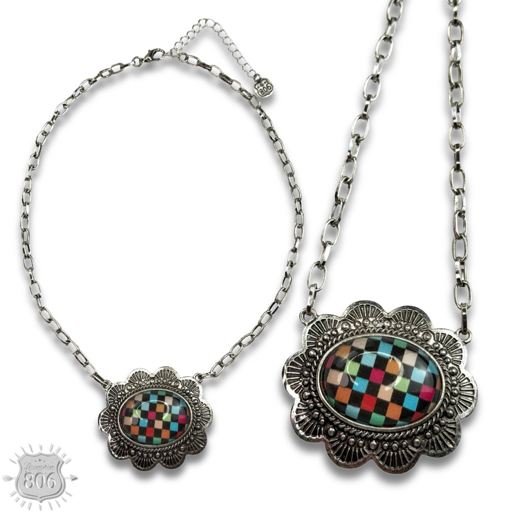 Oval checkerboard pendant necklace