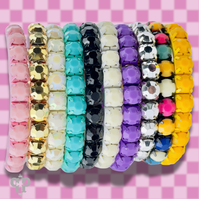 Prong set rhinestone stretch bracelet
