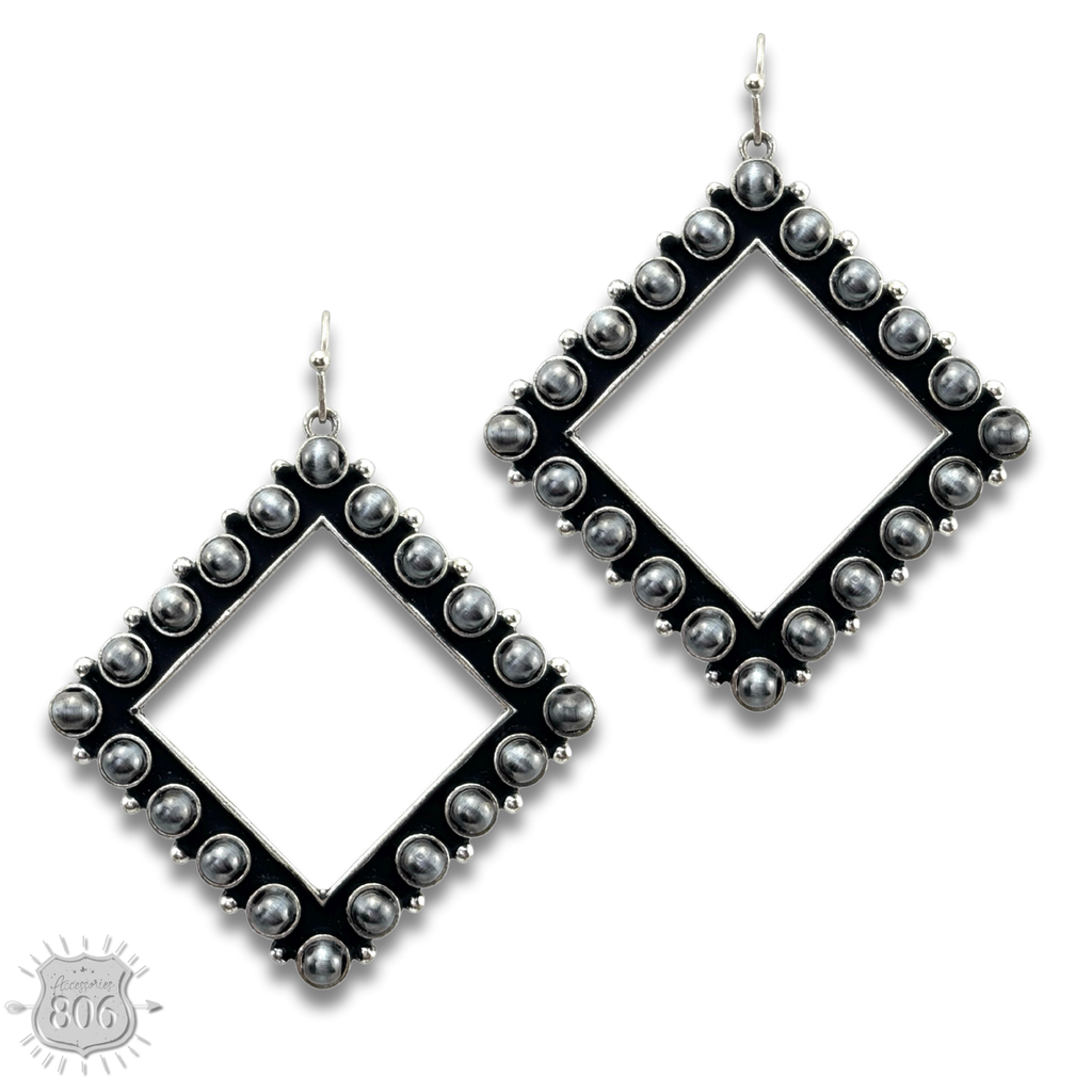 Stone diamond shape earring